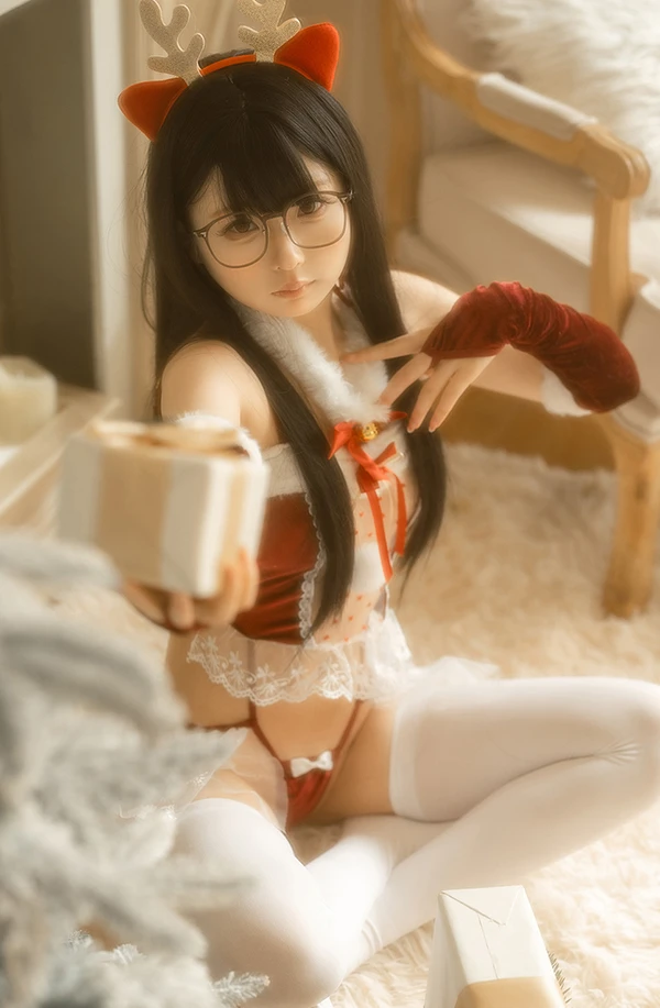 网红美女幼水铃衣 圣诞小鹿诱惑图集